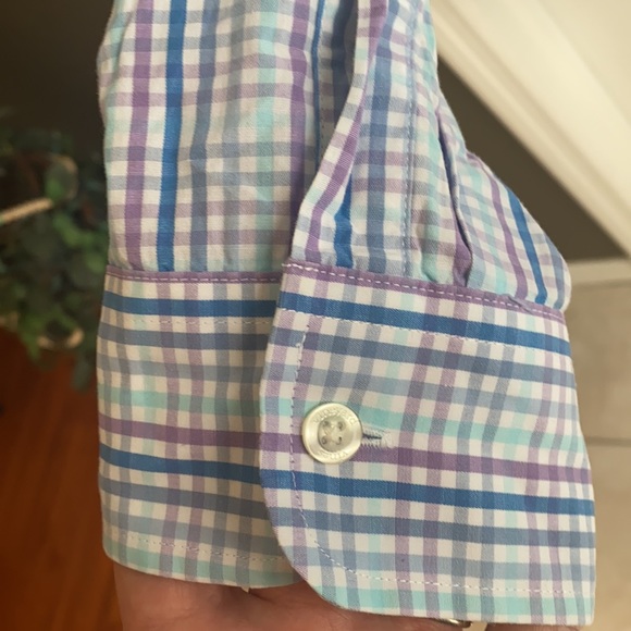 Vineyard Vines Men’s button down - Picture 4 of 4
